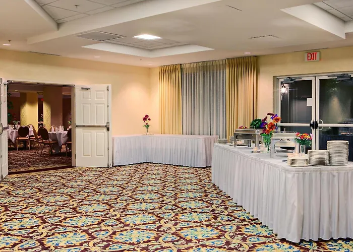 Hilton Garden Springfield, Il 3*